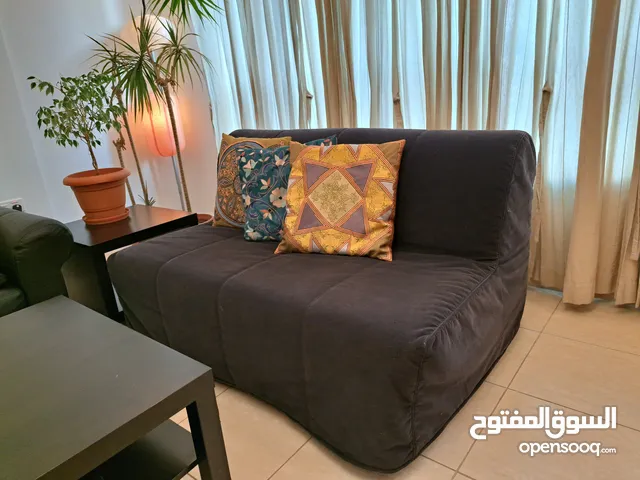 صوفا سرير ، 200×140. مع غطاء أسود ، جودة عالية