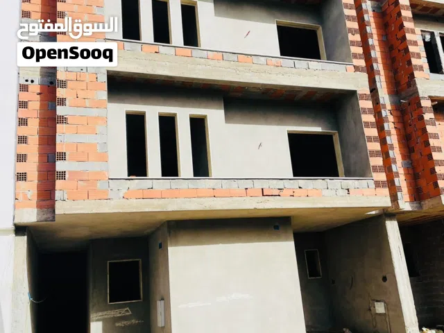 195 m2 4 Bedrooms Apartments for Sale in Tripoli Al-Serraj
