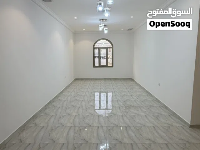 250 m2 3 Bedrooms Apartments for Rent in Kuwait City Ghornata