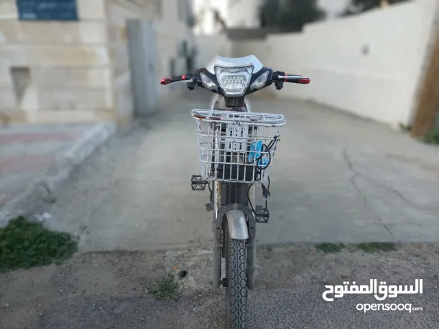 دراجة كهربائية نضيفة بتمشي 30 كيلو