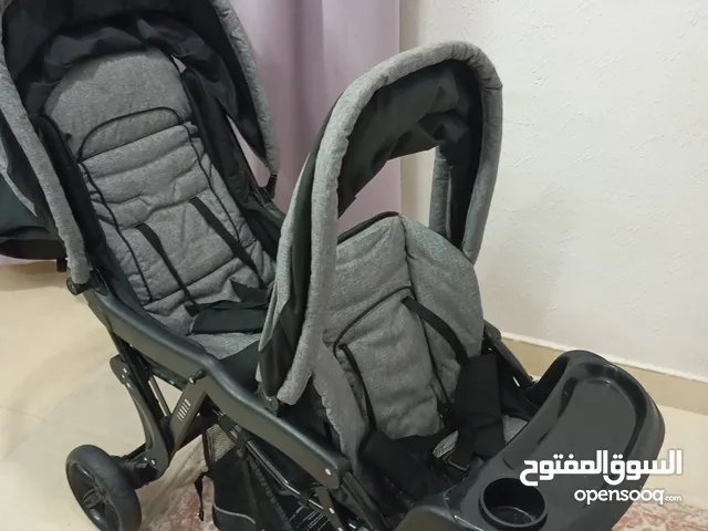 عربة أطفال