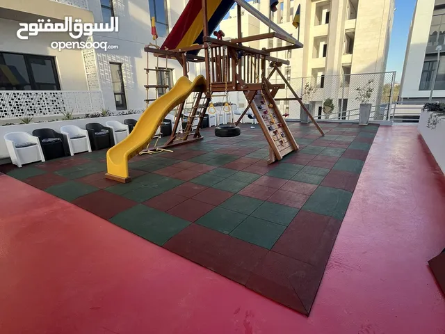 ارضيات بلاط مطاطي ربل ربر بلاط مطاط وصب ربر epdm وربر عادي ولدينا تلميع البلاط القديم  للمدارس الخ