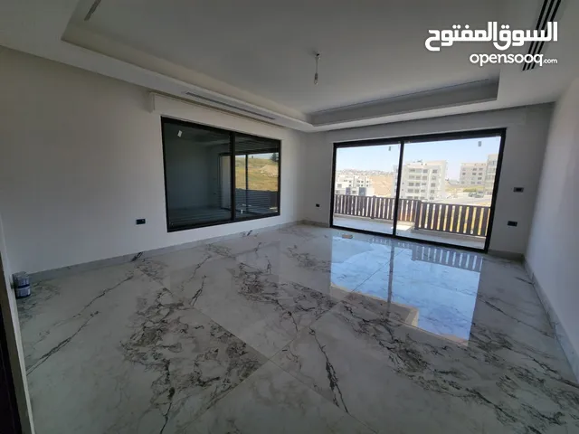 شقة فارغة للبيع بالقرب من دير غبار - ref : 14588