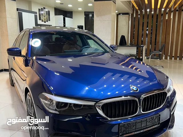 BMW 530e 2019 Plug in hybrid Cut M وارد شركه ابو خضر عداد 85 الف كيلو مالك اول فحص كامل فل كامل