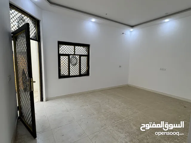 مشتملات حديثة غير مسكونة للايجار