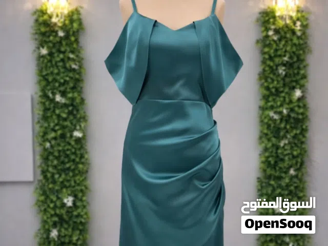 فستان سهرة  بلون الاخضر