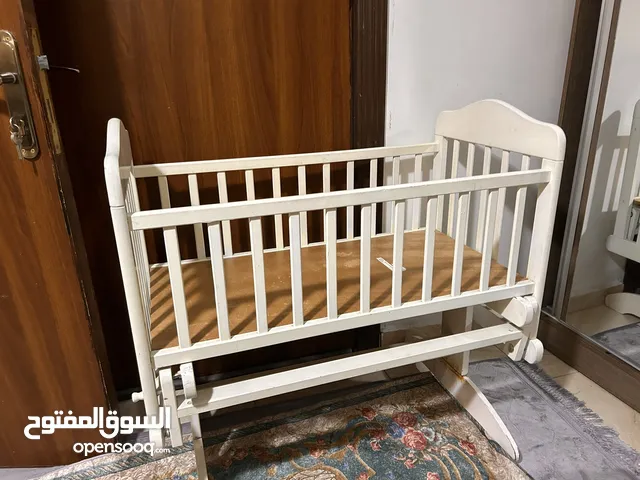 تخت بيبي للبيع