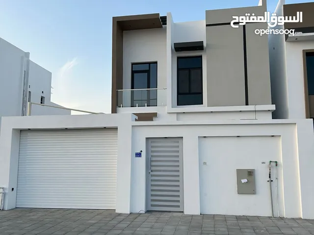 377m2 5 Bedrooms Villa for Sale in Muscat Amerat