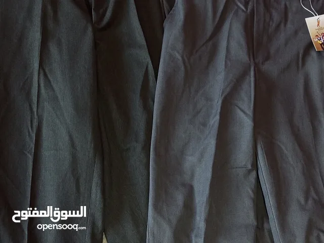 عندي مجموعه بناطيل جديده ومستعملة