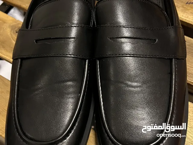 Black Comfort Shoes in Sharjah