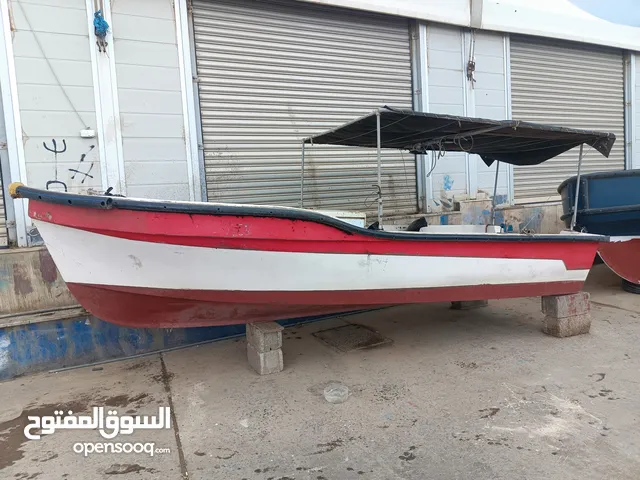 قارب صيد ورفلي الطول 5 م