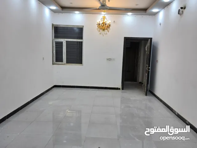 175 m2 4 Bedrooms Townhouse for Sale in Najaf Kufa