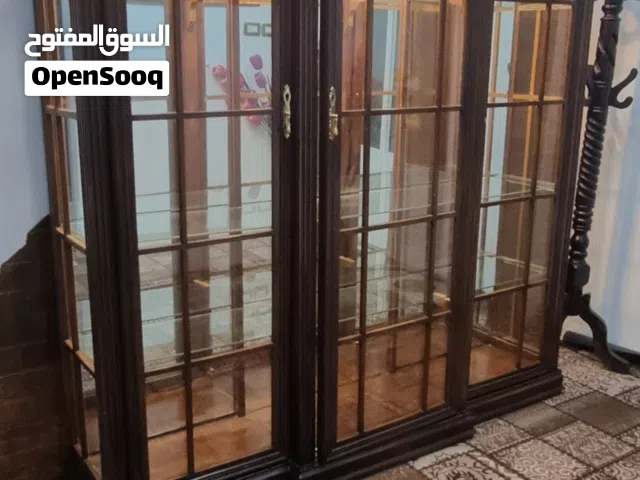 فضيه خشب زان نظام امريكي مع اضاءة داخليه بحال الجديد للبيع الموقع الكرك مؤته