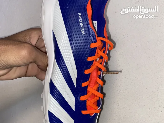 Chaussures adidas Predator football num 42