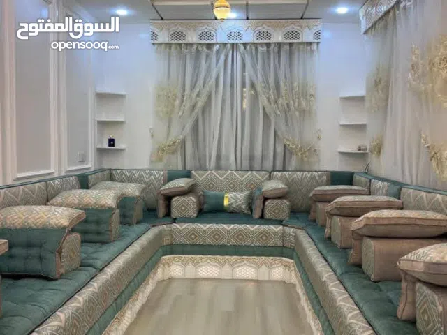 تخيل المجلس التحفة هذا في بيتك . #محلات_القصر_الراقي_للآثاث_للمفروشات #مجالس #ستائر #كنب  0776 873