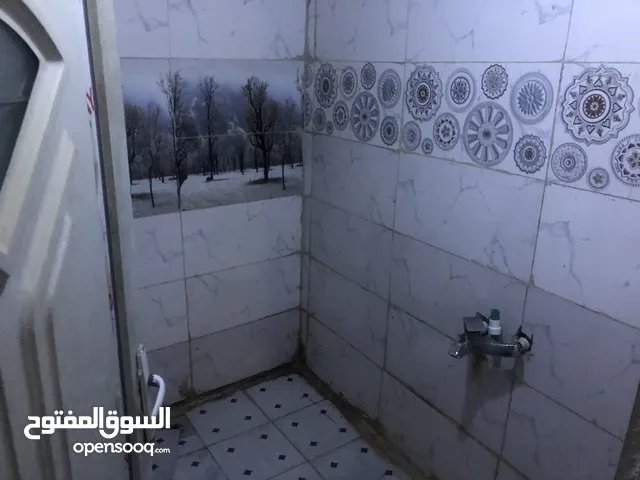 300 m2 3 Bedrooms Townhouse for Sale in Basra Saie