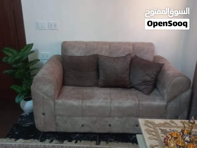 طقم كورنر استعمال خفيف نضيف بحالة ممتازة