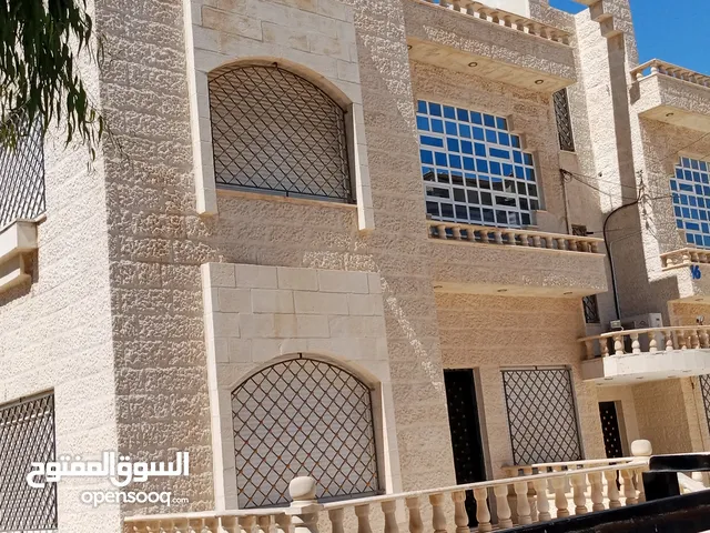 750 m2 More than 6 bedrooms Townhouse for Sale in Amman Al Bnayyat