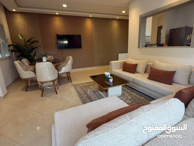 حوش أرضي حديث للإيجار اليومي في حي الواحات