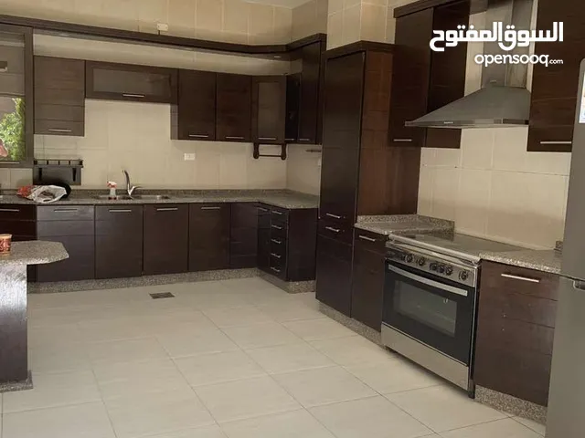 235 m2 4 Bedrooms Apartments for Rent in Amman Deir Ghbar