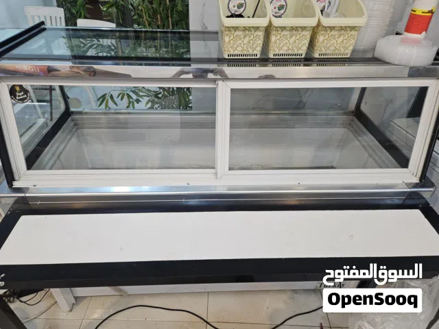 عارضه مقبلات او سلطه للمطعم
