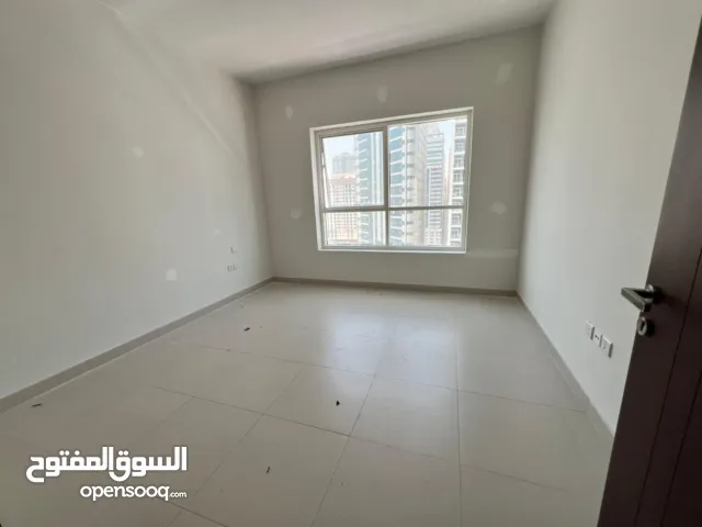 #شقة غرفتين وصالة للإيجار في الشارقة الخان قريبة من كورنيش الخان شارع رئيسي بلكونة تشطيب ممتازالإيجار