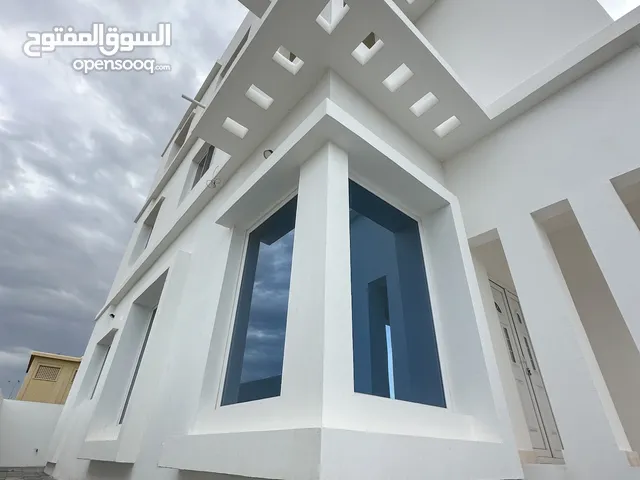 404m2 More than 6 bedrooms Villa for Sale in Al Batinah Barka