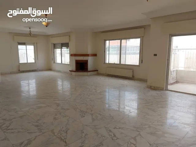 270 m2 5 Bedrooms Apartments for Sale in Amman Um Uthaiena