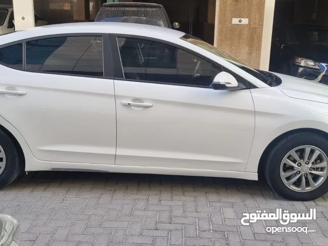 للبيع سيارة هيونداي افانتي 2020