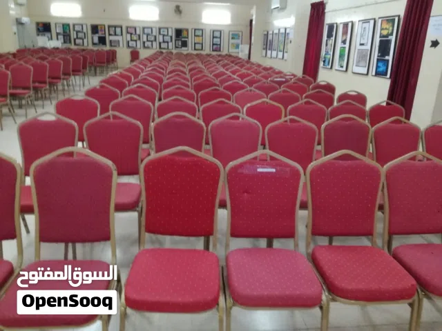 كراسي وطاولات للإيجار  Chairs and tables for rent
