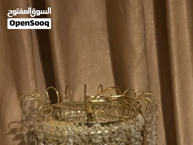 ثريات بحاله ممتازه للبيع