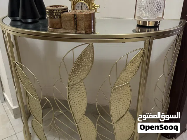 مرايا وطاوله مدخل
