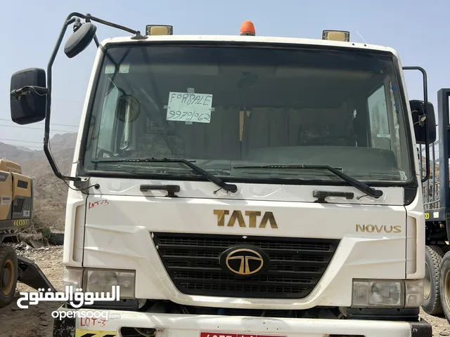 Tractor Unit TATA 2009 in Muscat