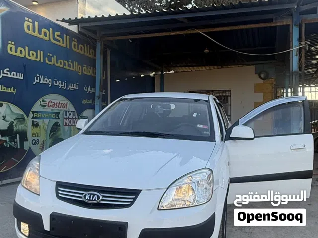 2008 كيا برايد Standard