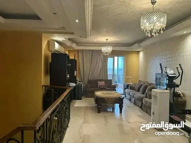 520 m2 More than 6 bedrooms Villa for Sale in Giza Hadayek al-Ahram