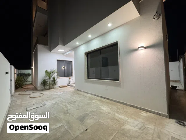 160 m2 2 Bedrooms Villa for Rent in Tripoli Al-Serraj