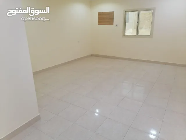شقة للإيجار مع الكهرباء والماء