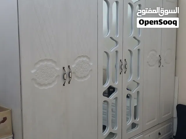 كنتور ست ابواب و ميز تواليت نظيف للبيع