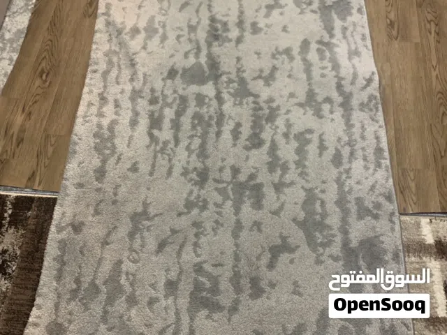 سجاده سكنيه بسعر حرق بس ب10 ليرات لون سكني من صيدا 177 طولها وعرضها متر بحالة الجديد