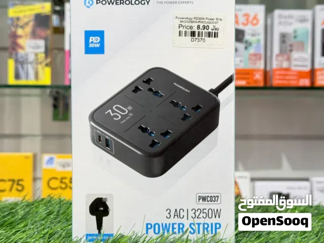 POWEROLOGY 3AC 3250W POWER STRIP BLACK PWCUQC037