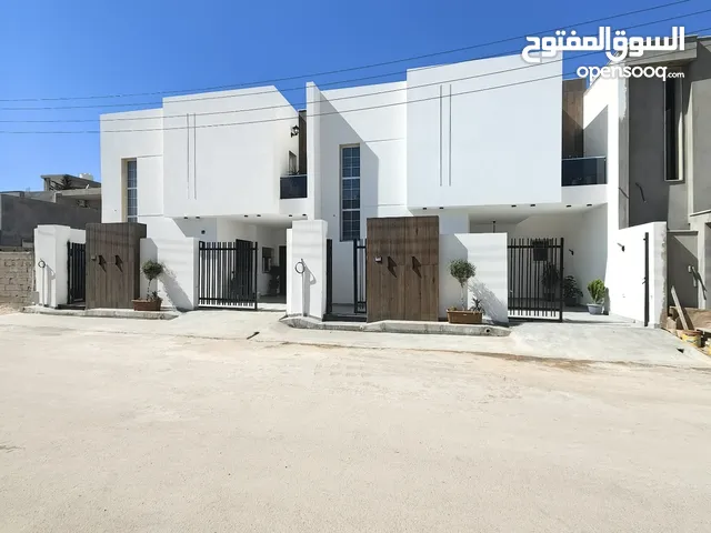 230m2 4 Bedrooms Villa for Sale in Tripoli Al-Serraj