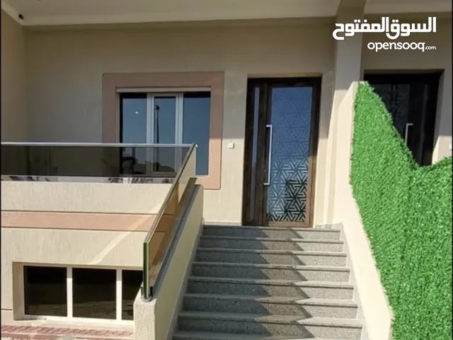 200 m2 4 Bedrooms Apartments for Rent in Mubarak Al-Kabeer Abu Ftaira