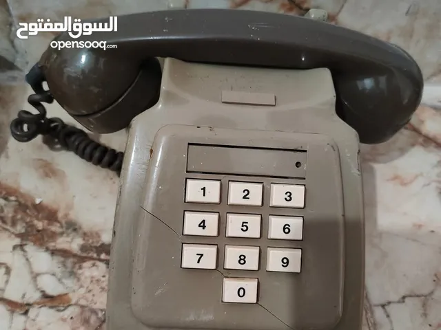 3 هواتف قديمة الثمن 55د.ل