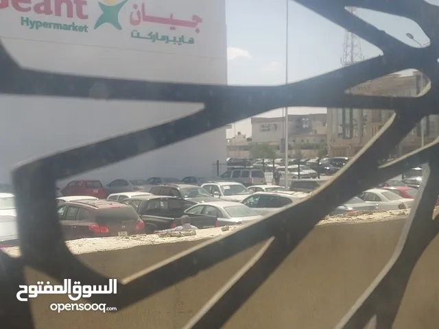 مبنى أوفيلا تجاري سكني للبيع طريق المطار بجوار جيان هايبر ماركت