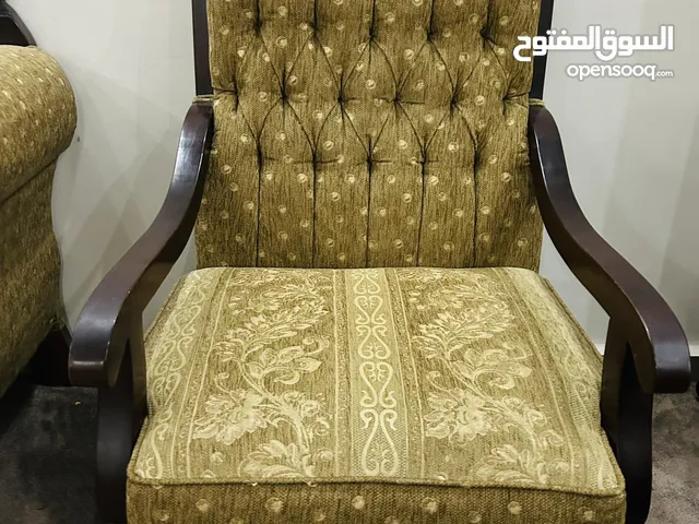 ممتازة مع طقم طربيزات طقم كنب للبيع بحالة