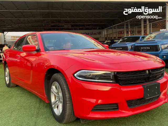 دودج جارجر 3600 محرك 6V موديل 2022 اللون الراق احمر ممشى 44000 الموتر نظيف جداً
