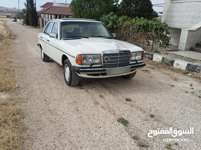 مرسيدس لف موديل 84 بحاله الوكاله