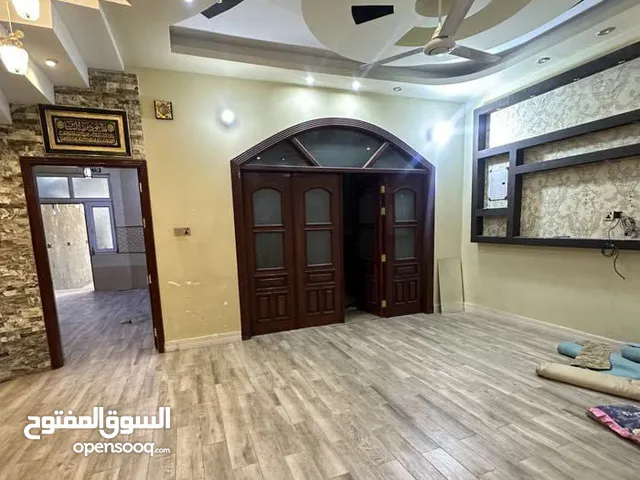 175 m2 4 Bedrooms Townhouse for Rent in Basra Muhandiseen