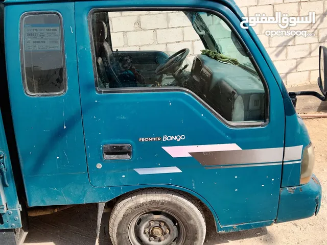 بنجو 2001 حالتها جيدة ليست بحاجة لاي صيانة