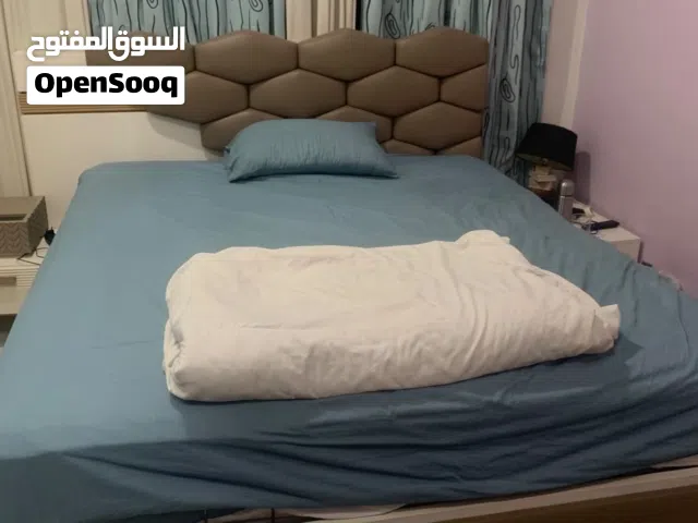 سرير كبير  كوين للبيع